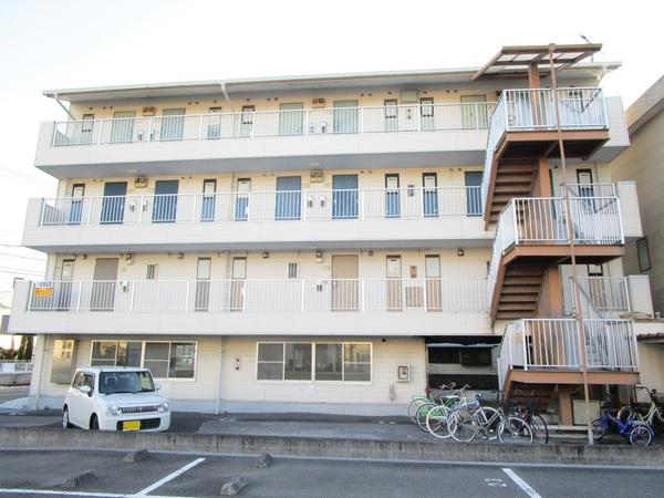 コーポ舟入川（203） 駐車場