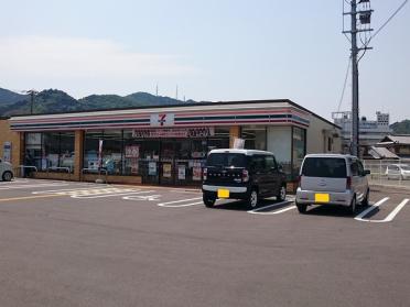 セブンイレブン高知神田西店：308m