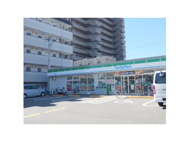 ファミリーマート高知桟橋通店：333m