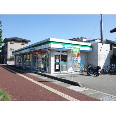 プアローズ 周辺環境写真6 ファミリーマート高知北竹島店：504m