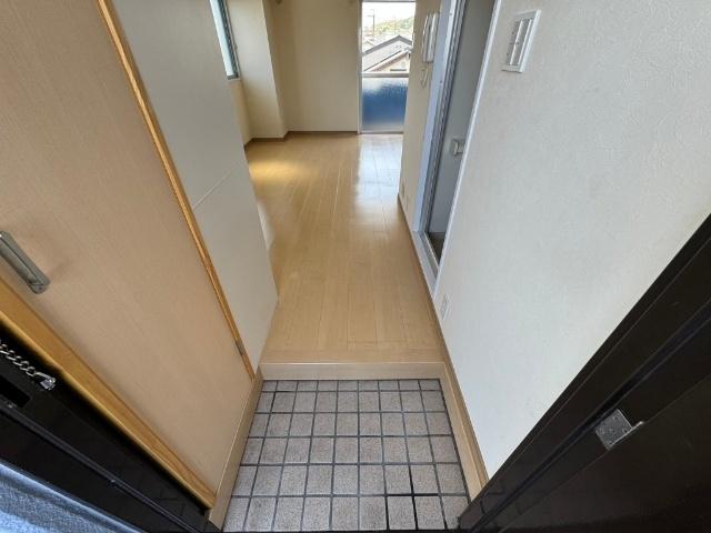 コンフォール朝倉（301） 玄関