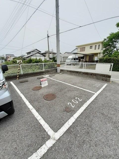 オリゾンハウス（102） 駐車場