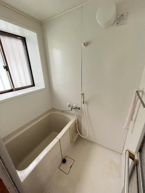 桜井町一戸建て貸部屋 バス／シャワー