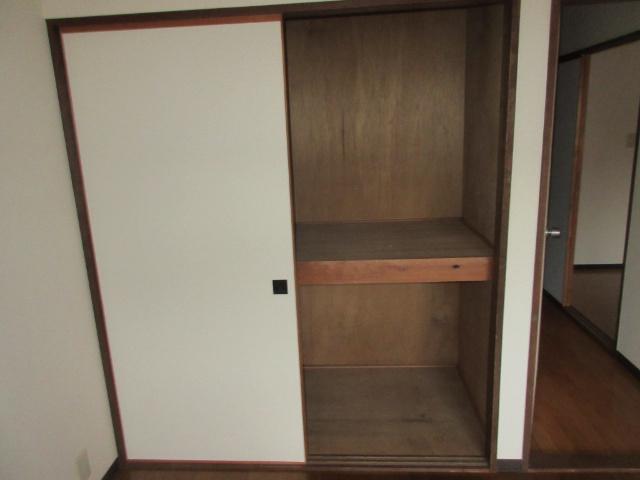 イーストハイツ（107） 収納