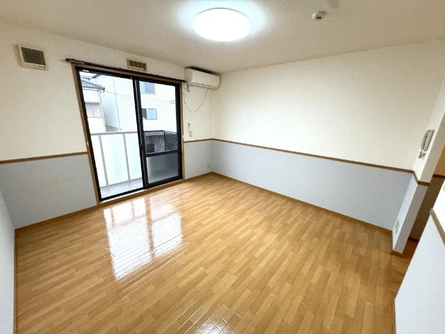ＩＶＹ　ＣＯＵＲＴ　A棟（A202） リビング