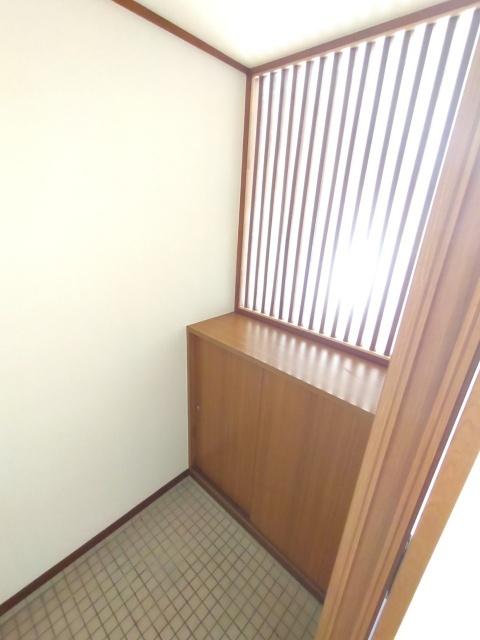 クレールイワタ（102） 玄関