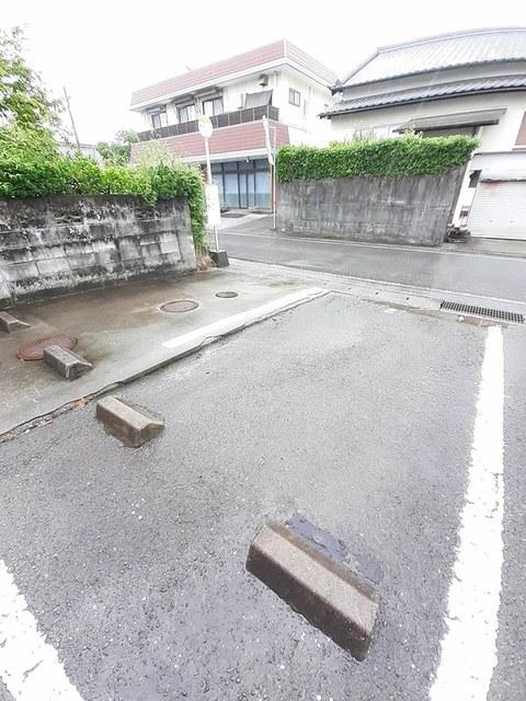 コーポアジュレ（103） 駐車場