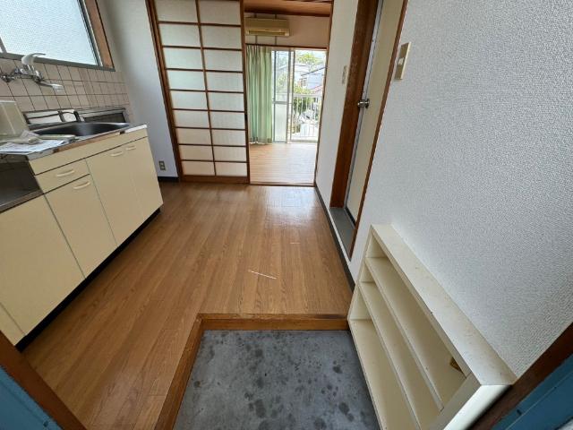 ハイツ塚ノ原（202） 玄関