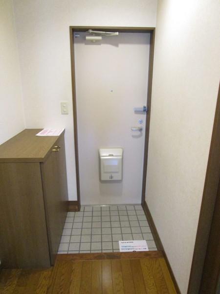 ラティス南竹島（302） 玄関