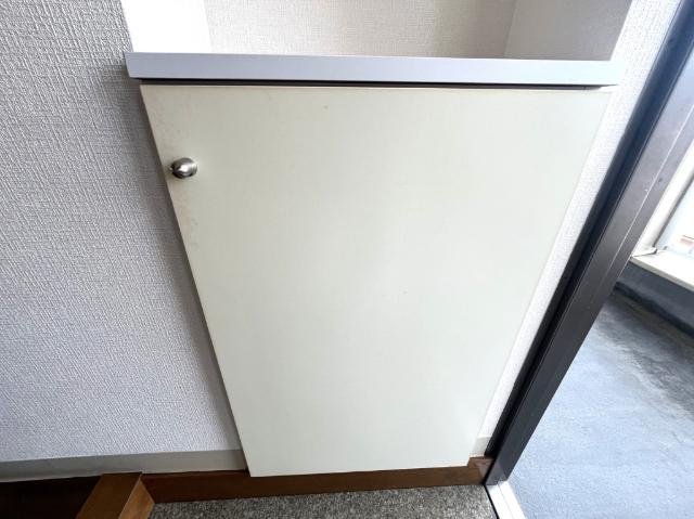 アオーラ高須（301） 玄関