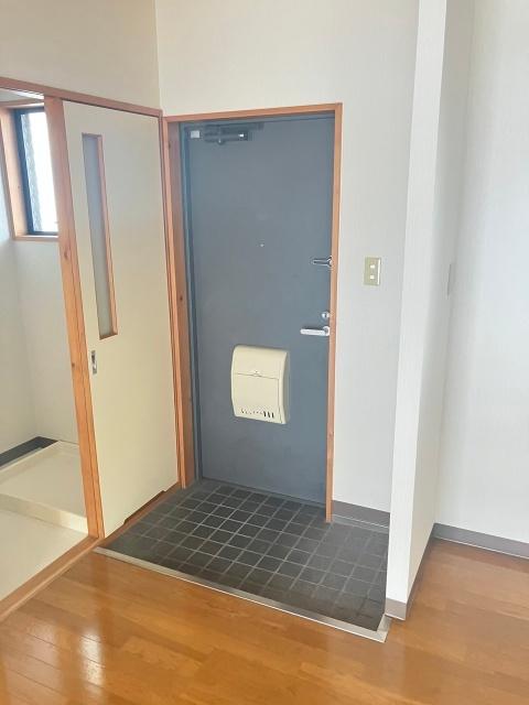 プレミール高そね（332） 玄関