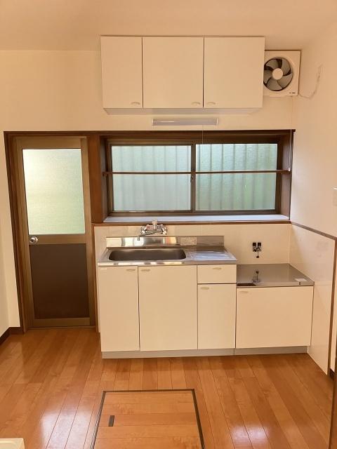 一宮中町1丁目6-59貸家（higashi） キッチン
