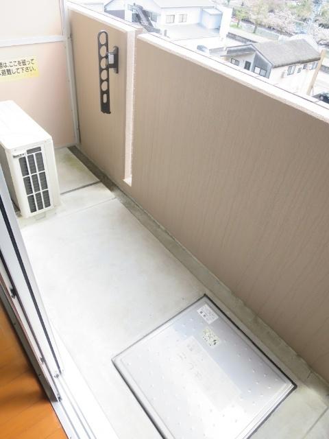 ロイヤルリバー（101） バルコニー