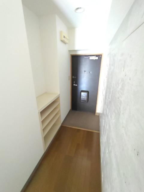 アルファイン高知（202） 玄関