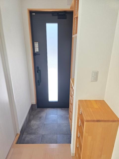 薊野西町2丁目4-37貸家（-） 玄関