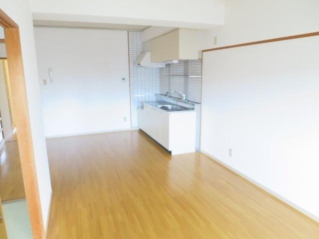 塩田町マンション（202） リビング