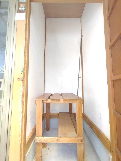 東秦泉寺1-4棟割貸家（nisi） 部屋画像