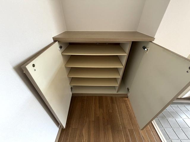ラピスハイネス　B棟（B201） 玄関