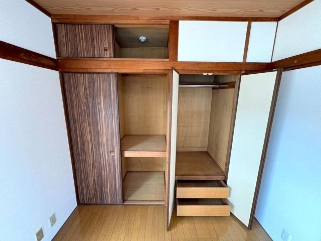 アーバンハイツ（701） 収納
