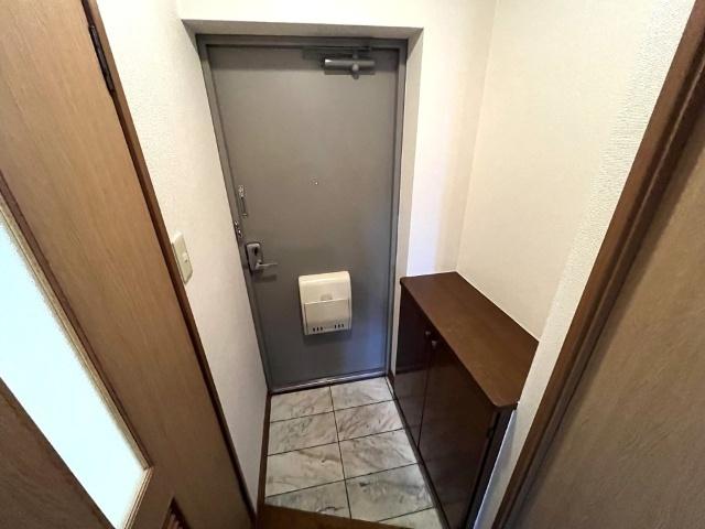 モーメントヤマイチ（303） 玄関