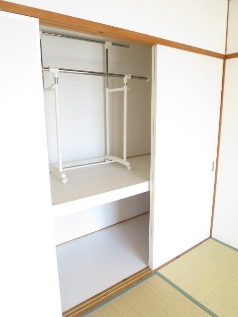 レジデンス前里（302） 収納