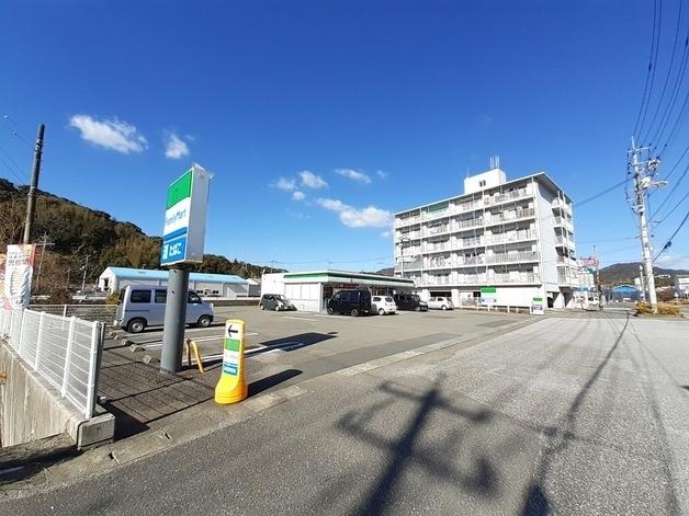 ファミリーマート 高知長浜店：400m