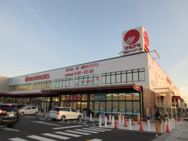マルナカ高知インター店：427m