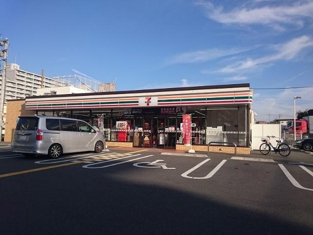 セブンイレブン高知稲荷町店：894m