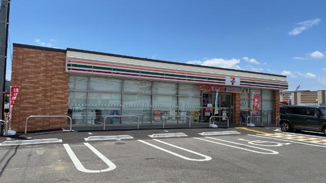 セブンイレブン高知高須2丁目店：138m