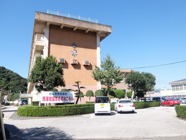 高知市立潮江中学校：1705m