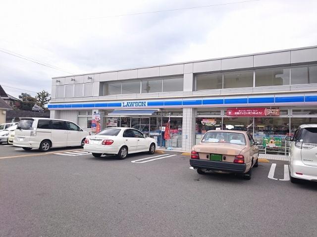ローソン高知大津鹿児店：283m