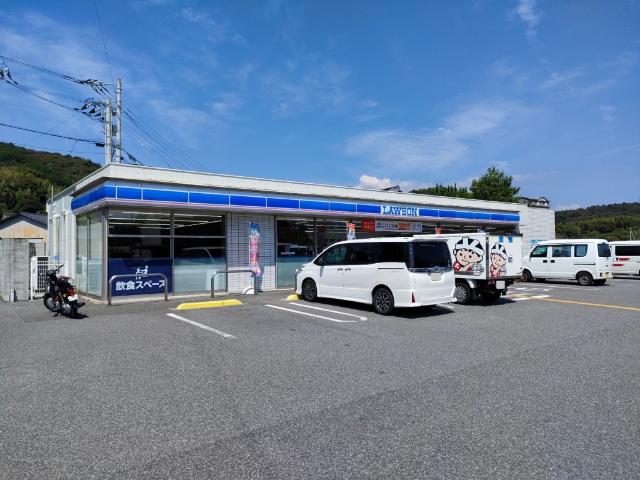 ローソン南国岡豊小蓮店：485m