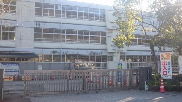 いの町立伊野小学校：882m