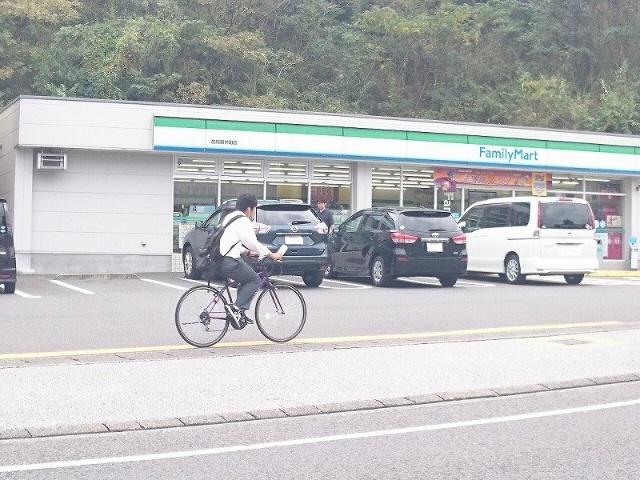ファミリーマート高知福井町店：451m