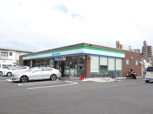ファミリーマート高知北本町店：428m