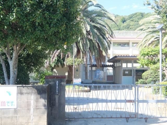 高知市立潮江小学校：424m