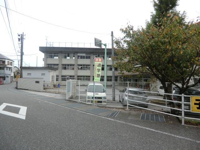 高知市立一宮小学校：719m