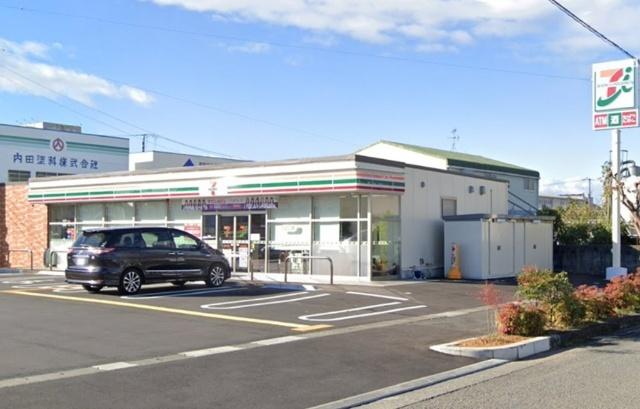 セブンイレブン高知北久保店：319m