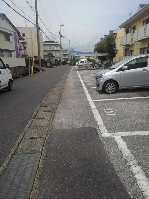 ハイツ友舞　南（102） 駐車場