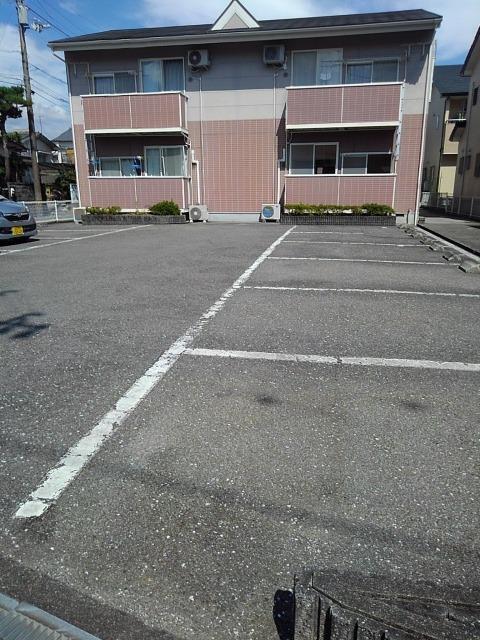 コモドハイツＢ（101） 駐車場