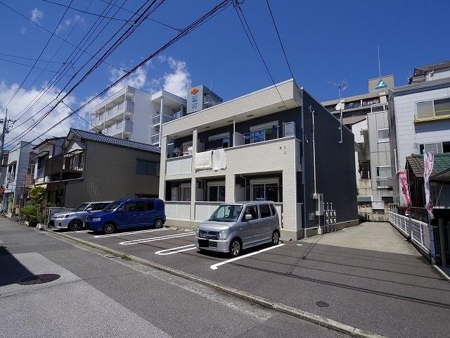 プランドール（106） 駐車場
