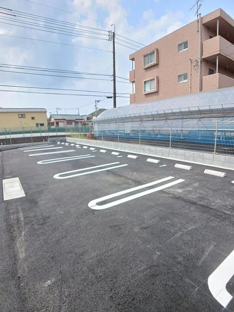 Ｌｕｎａ＆Ｌａ（ルナアンドラ）（105） 駐車場