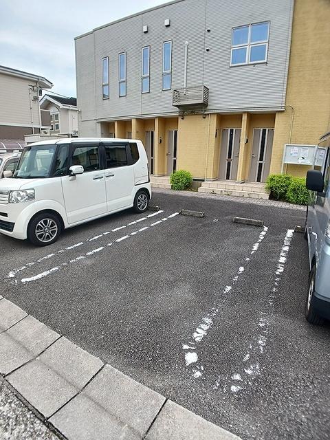 ヴィオラ　Ｙ．Ｋ（102） 駐車場