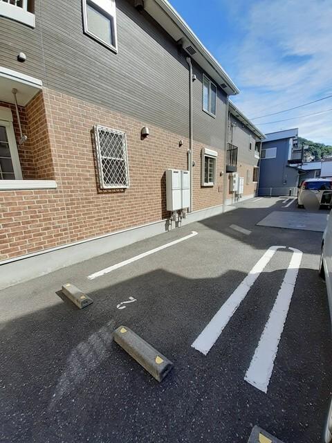カーサ・神田（101） 駐車場