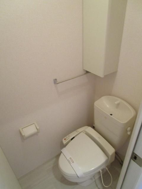 リビングタウン北川添　A棟（A303） トイレ
