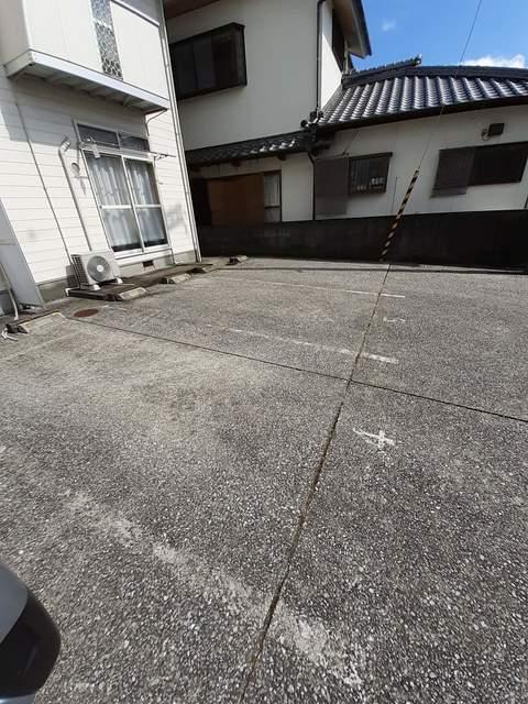 エルディム介良（202） 駐車場