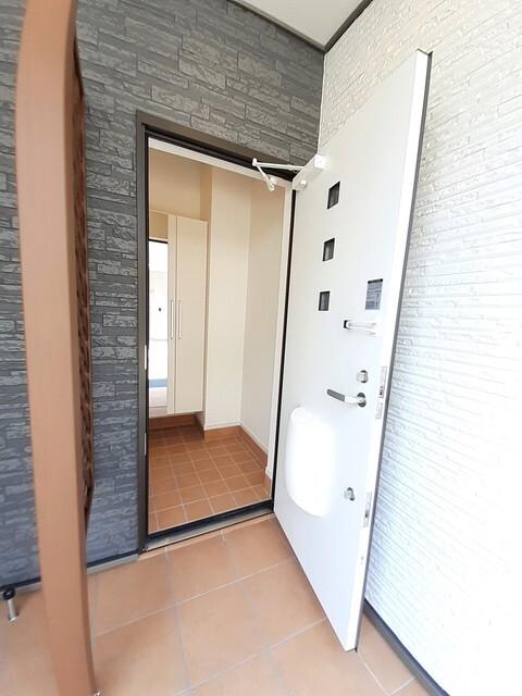 サティ宝町（102） 玄関