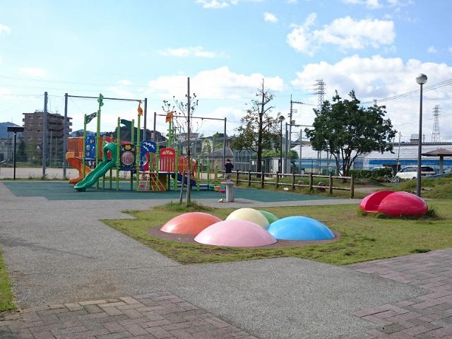 初月公園：844m