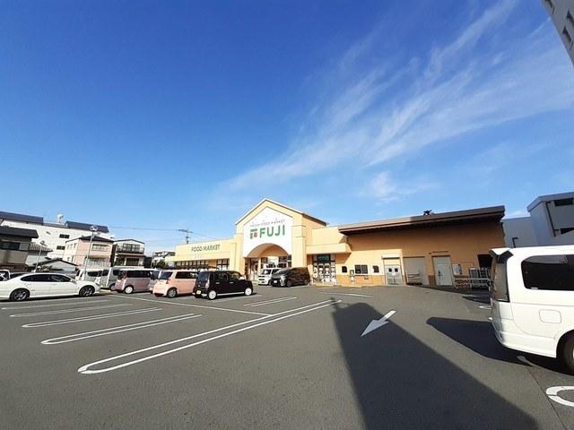 フジ桜井店：750m