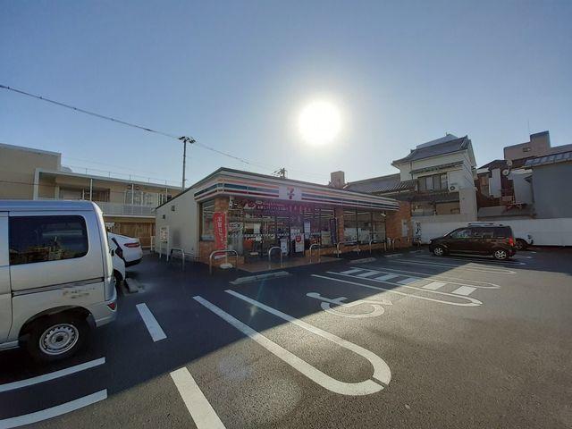 セブンイレブン 菜園場町店：450m